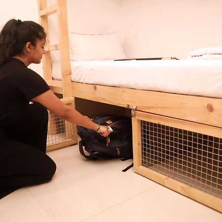 Nap Manor Hostels Mumbai Eksteriør bilde