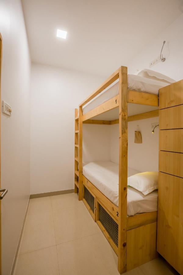 Nap Manor Hostels Mumbai Eksteriør bilde