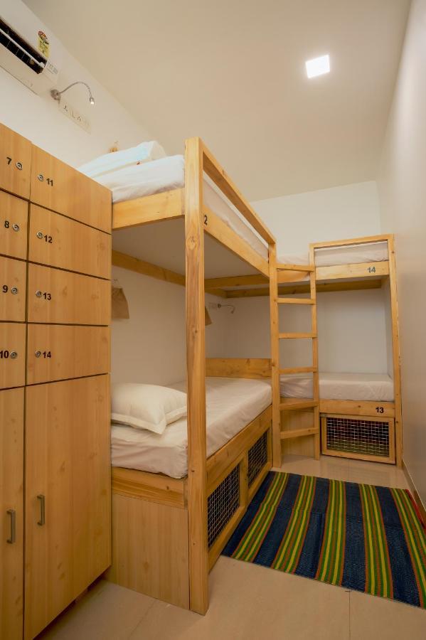 Nap Manor Hostels Mumbai Eksteriør bilde