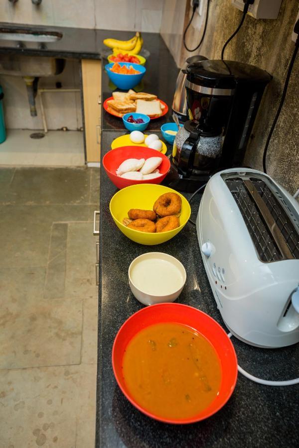 Nap Manor Hostels Mumbai Eksteriør bilde