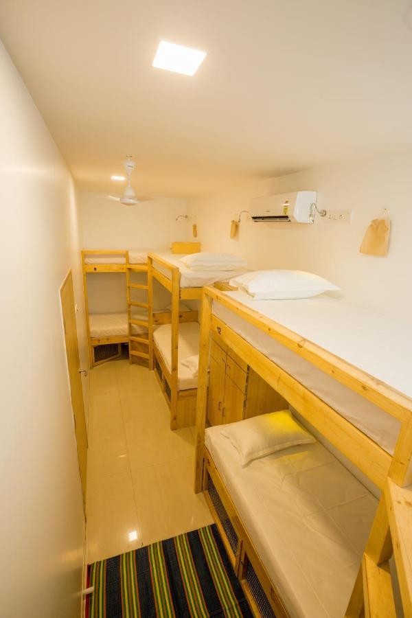Nap Manor Hostels Mumbai Eksteriør bilde